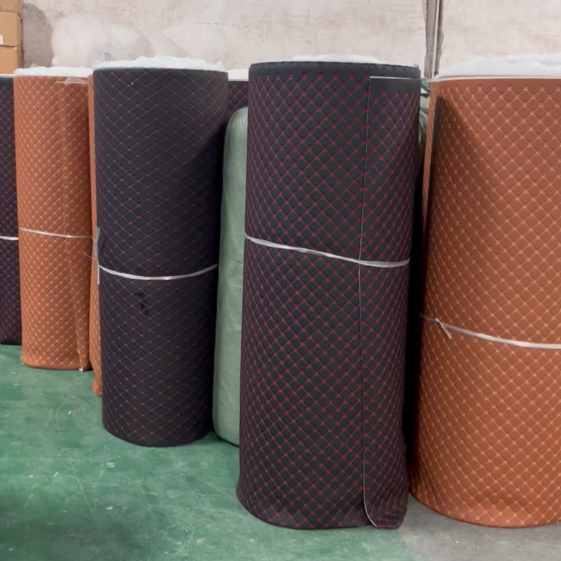 Araba Mat için Nakış Deseni Kapitone PVC Deri Araba Zemin Mat Rulosunu Özelleştirme