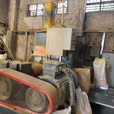 XPE IXPE PE köpük üretimi için 4KW Flip Motor Dahili Karıştırıcı